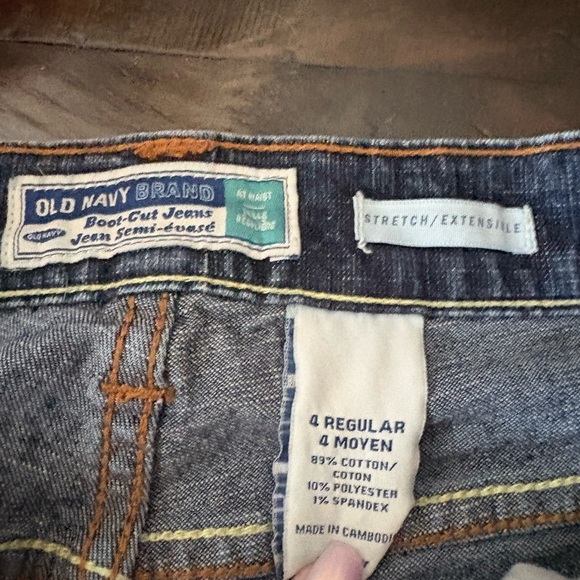 Old Navy Stretch Boot-Cut Jeans - Picture 2 of 3